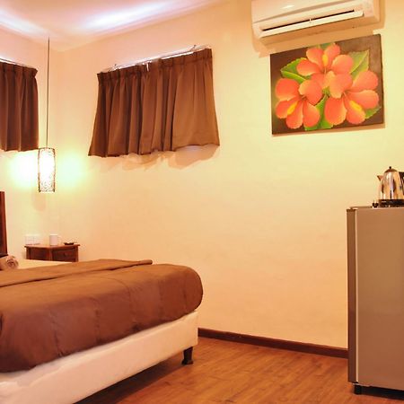 Bemo Corner Guest House Kuta Lombok Kamer foto