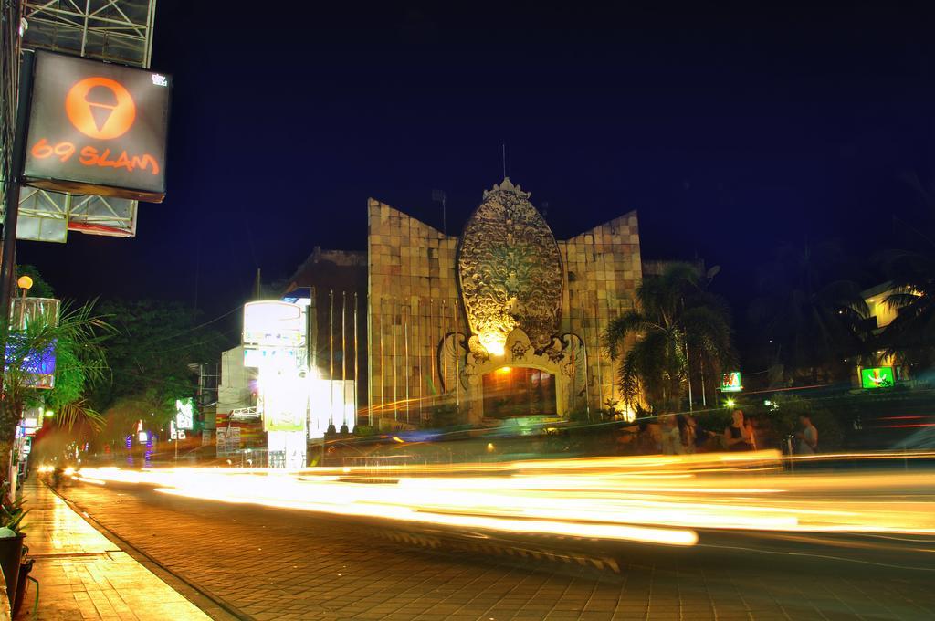 Bemo Corner Guest House Kuta Lombok Buitenkant foto
