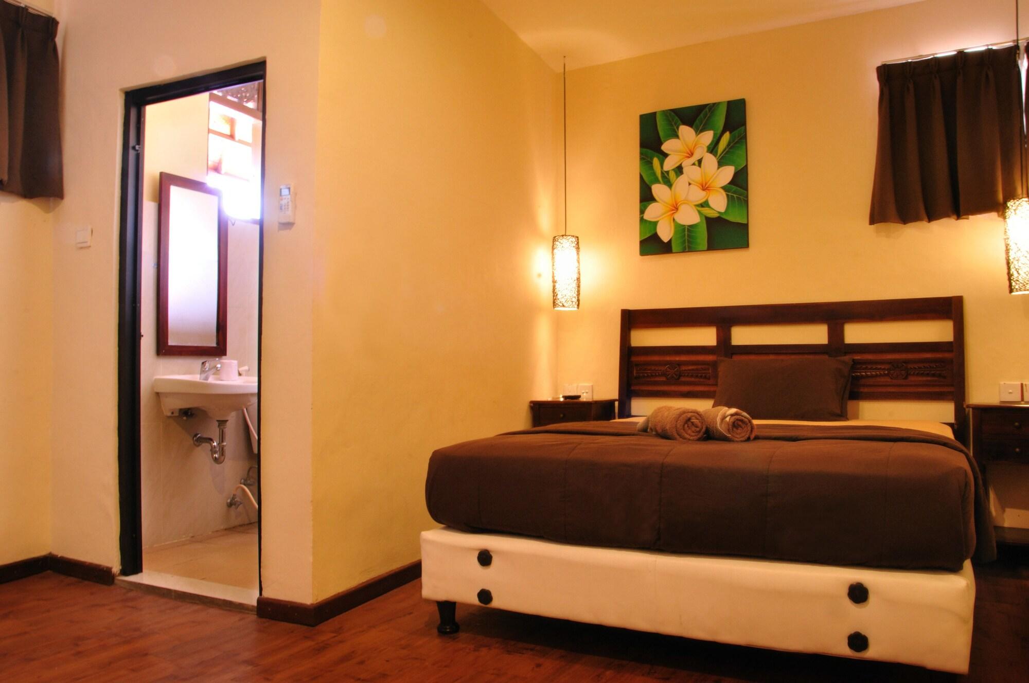 Bemo Corner Guest House Kuta Lombok Buitenkant foto