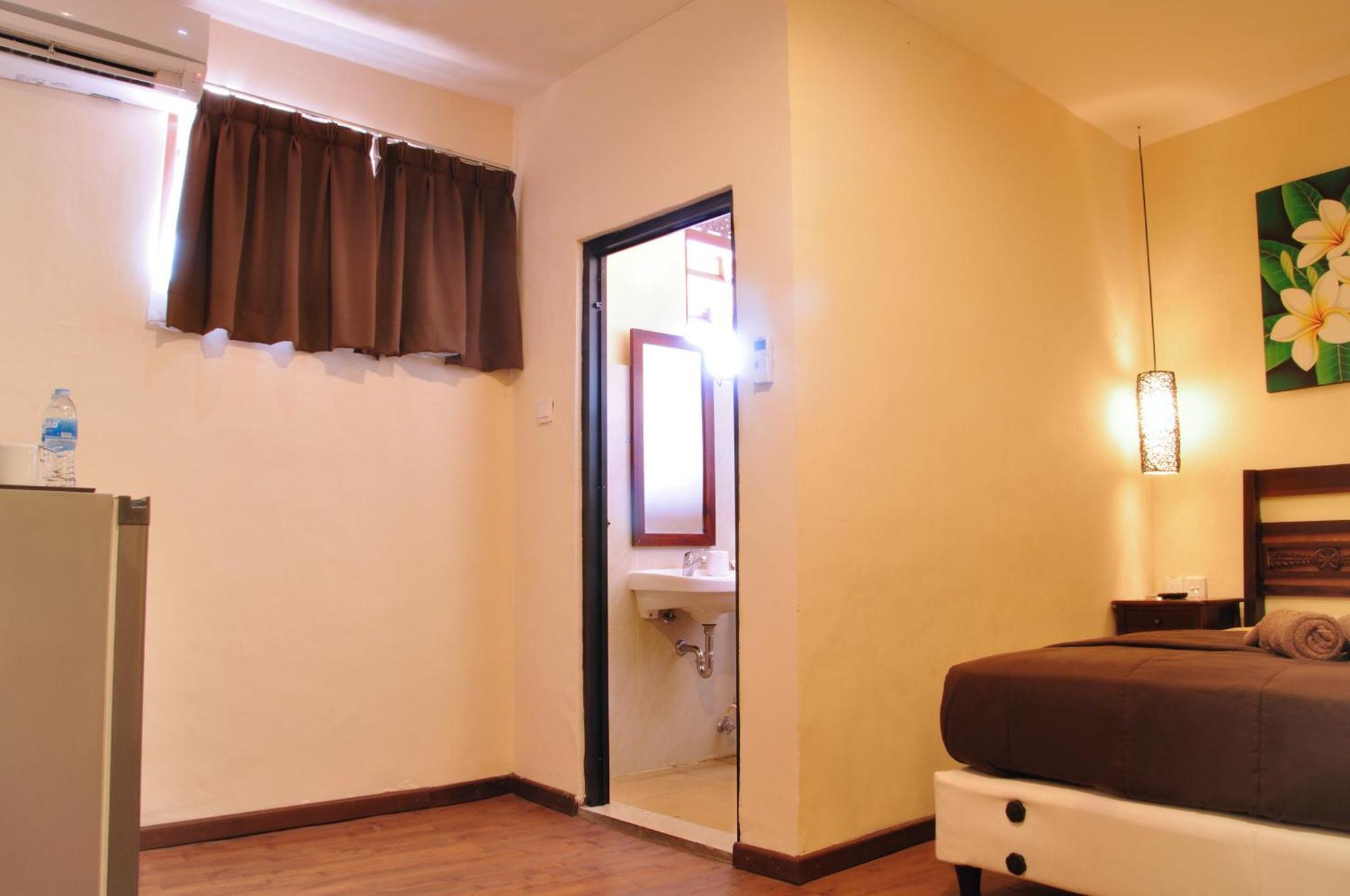 Bemo Corner Guest House Kuta Lombok Kamer foto