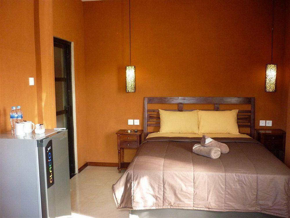 Bemo Corner Guest House Kuta Lombok Buitenkant foto