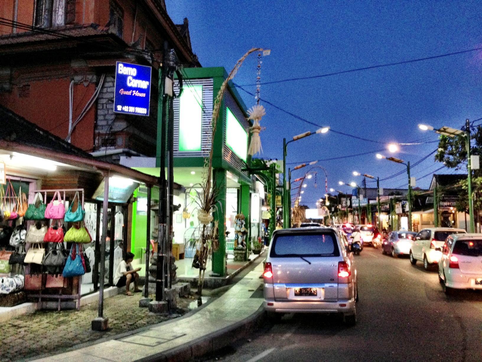 Bemo Corner Guest House Kuta Lombok Buitenkant foto