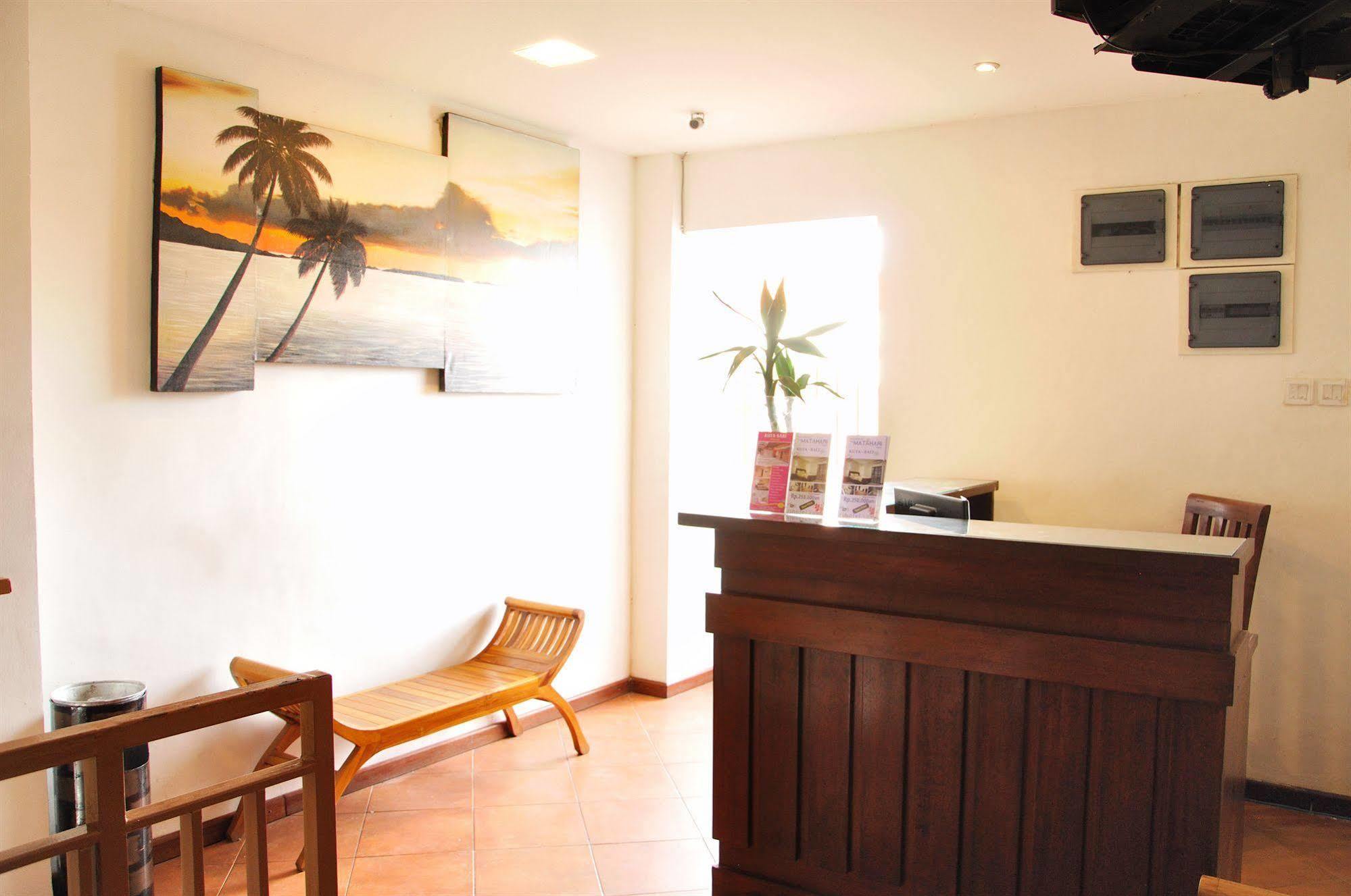 Bemo Corner Guest House Kuta Lombok Buitenkant foto