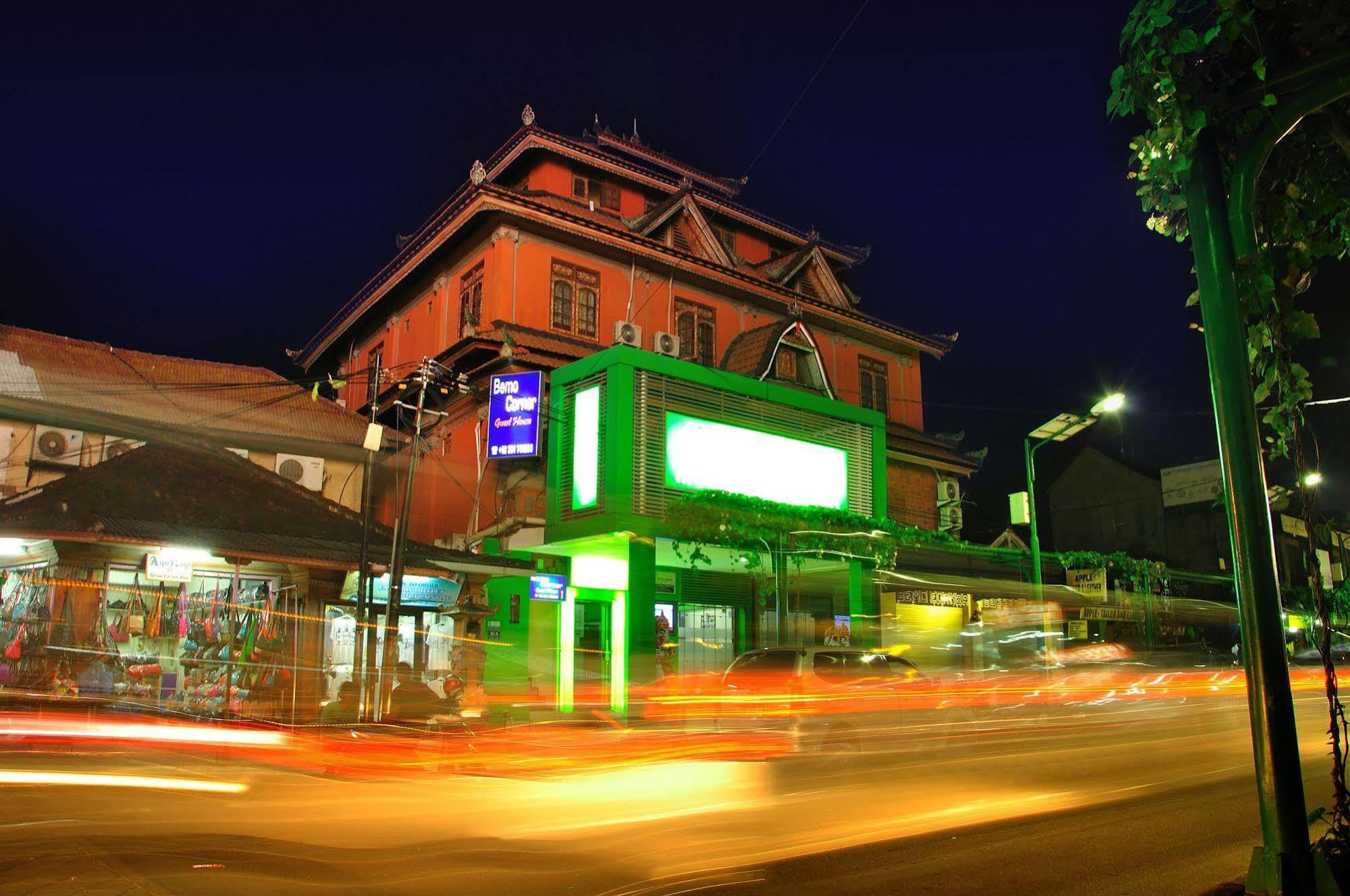 Bemo Corner Guest House Kuta Lombok Buitenkant foto